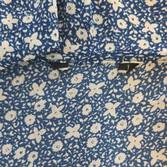Lauren Ralph Lauren Blue Floral Ruffle Crepe Blouse Women's Size Large - Picture 10 of 11